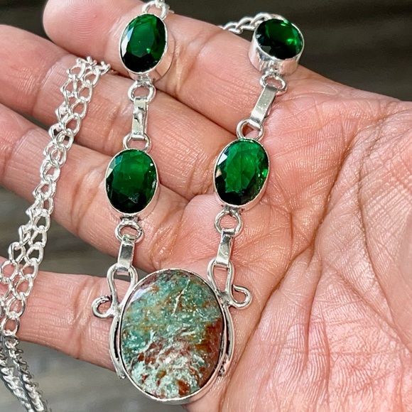 Chrysocolla Pendant Necklace 16”-17” - Picture 4 of 14